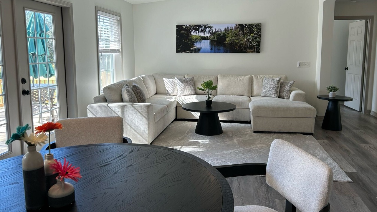 Photo of Livingroom in Indiantown
