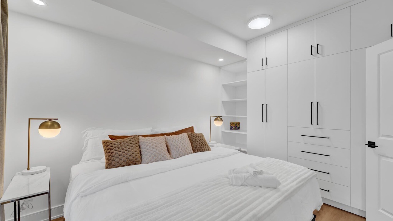 Photo of Bedroom in Bloor-Yorkville