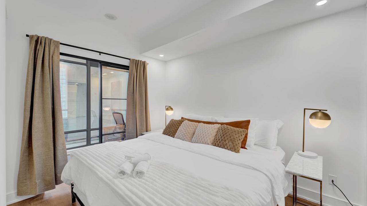 Photo of Bedroom in Bloor-Yorkville