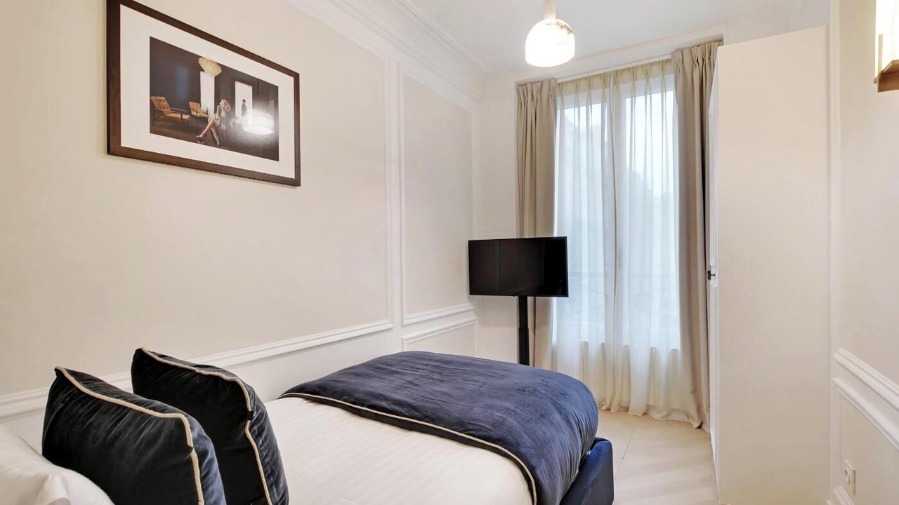 Photo of Bedroom in Quartier du Faubourg-Montmartre