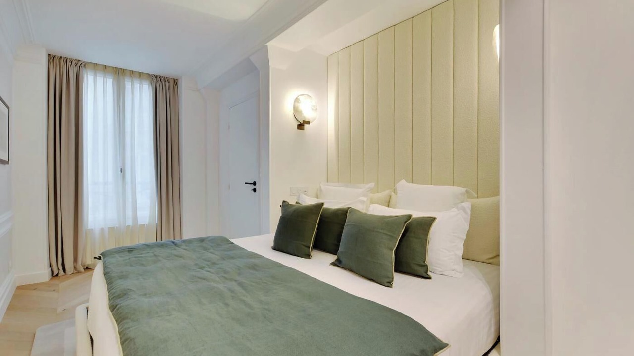 Photo of Bedroom in Quartier du Faubourg-Montmartre