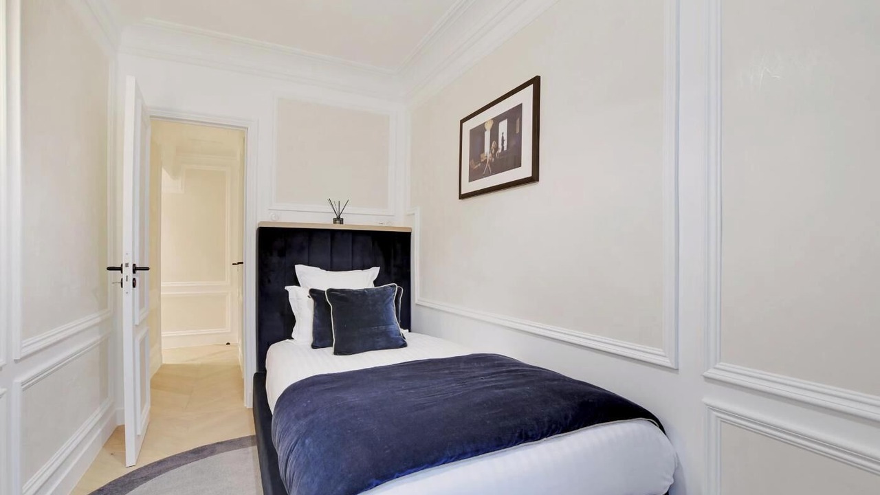 Photo of Bedroom in Quartier du Faubourg-Montmartre