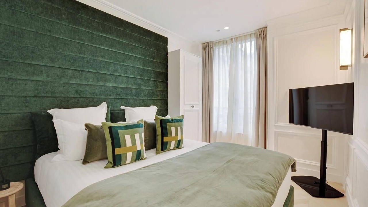 Photo of Bedroom in Quartier du Faubourg-Montmartre