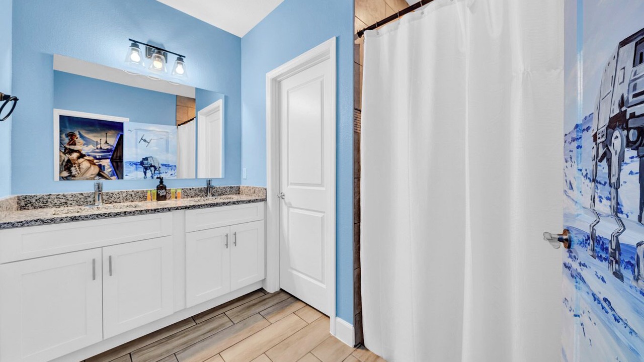 Photo of Bathroom in Bridgewater Crossing