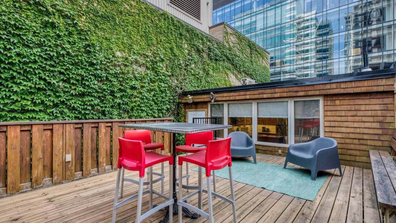Photo of Outdoor in Yorkville