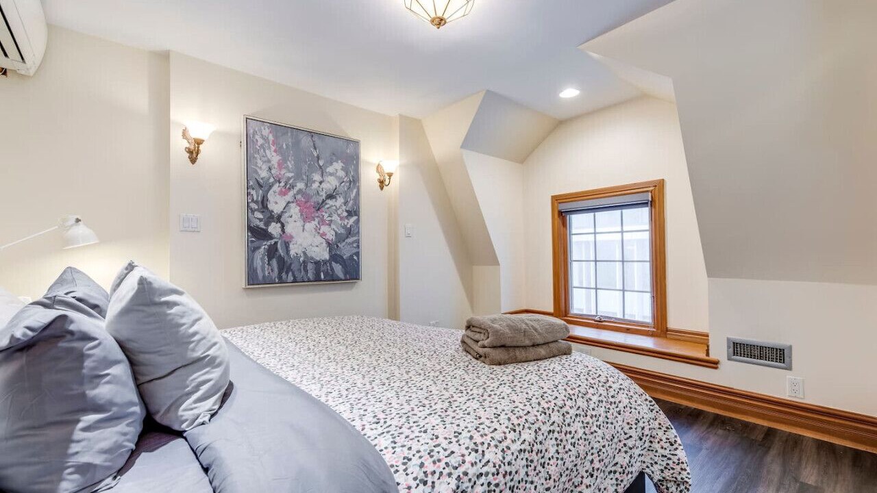 Photo of Bedroom in Yorkville