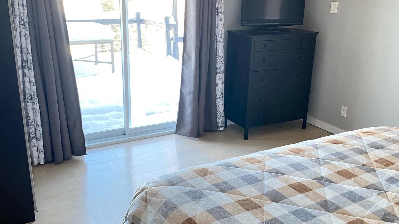Photo of Bedroom in Unorganized Centre Parry Sound