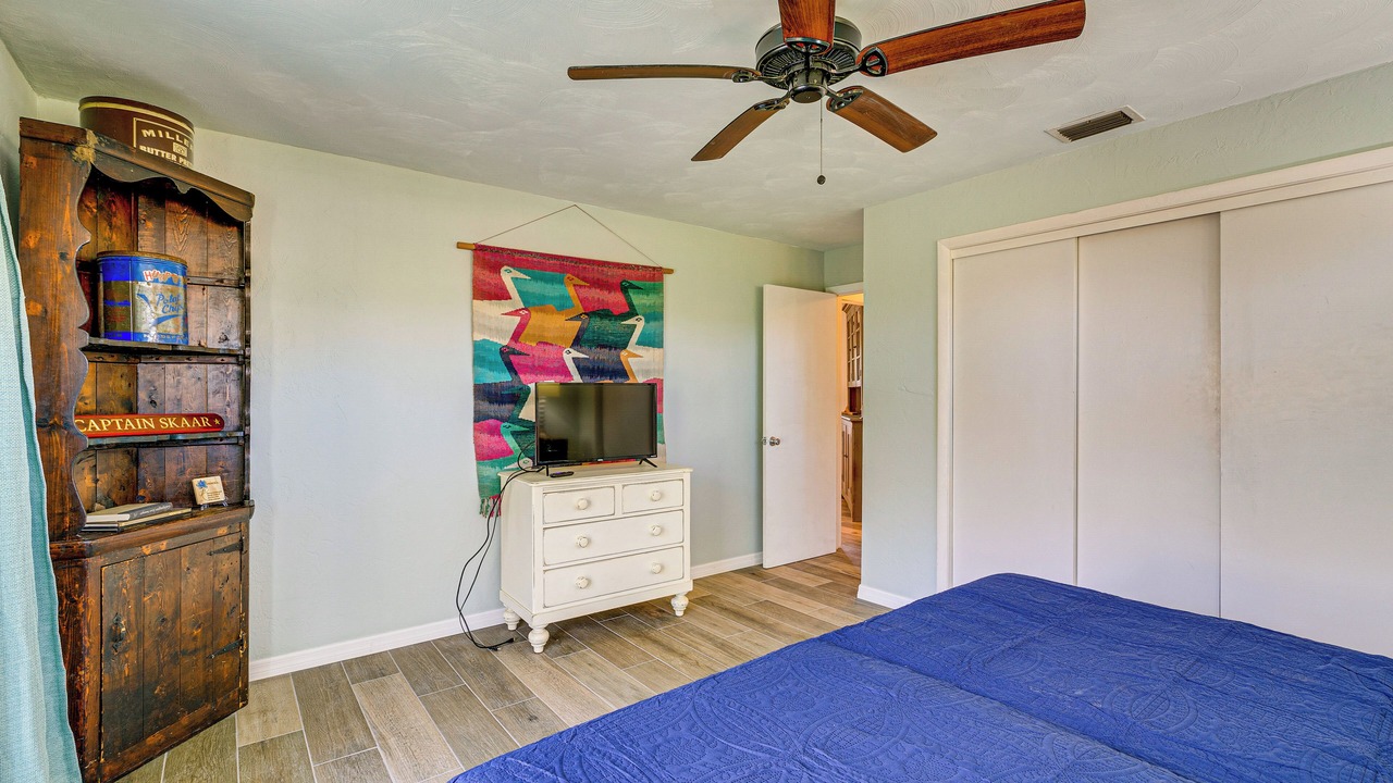 Photo of Bedroom in Bokeelia