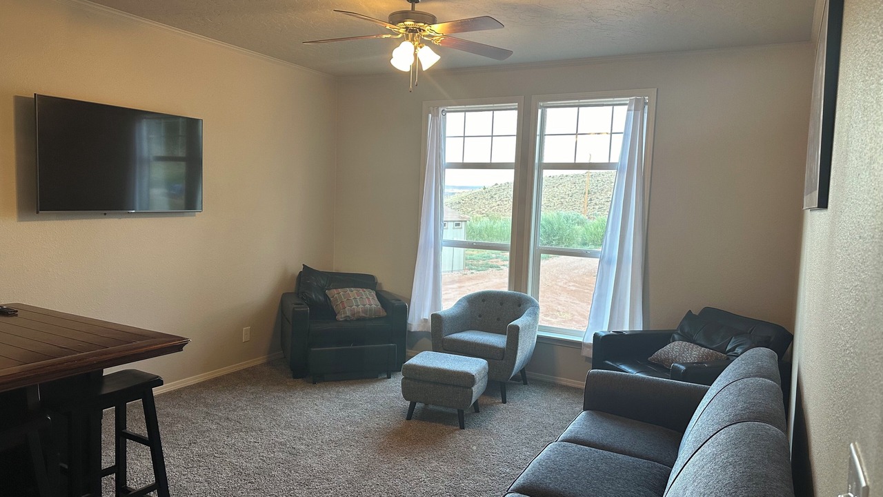 Photo of Livingroom in Torrey