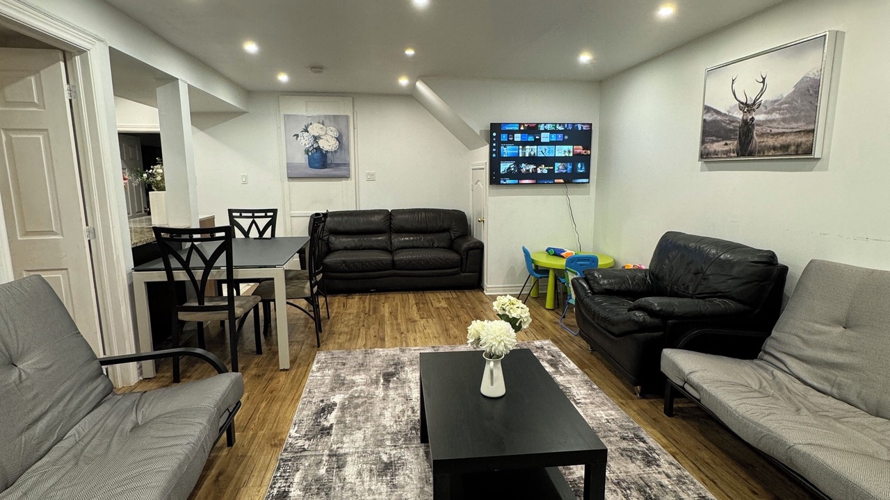 Photo of Livingroom in Richmond Hill