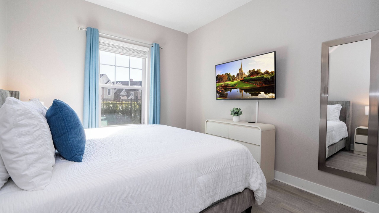 Photo of Bedroom in Crestwynd Bay