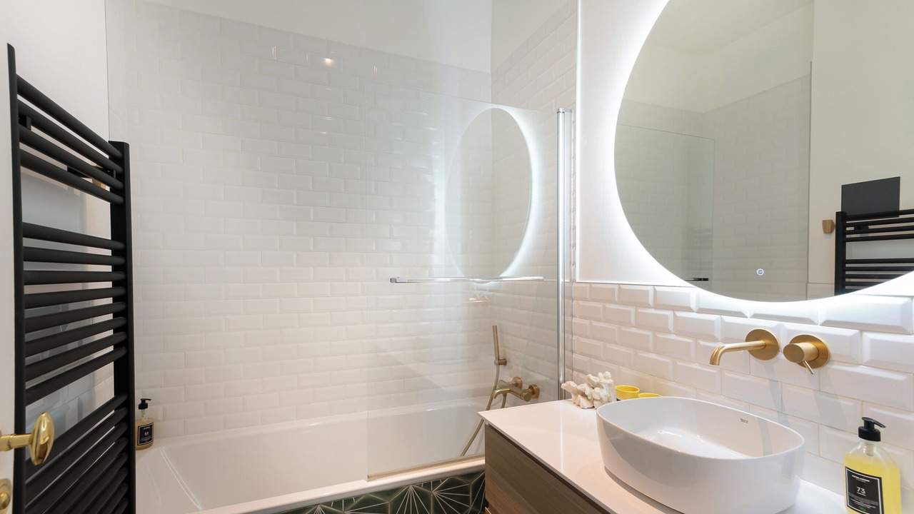 Photo of Bathroom in Val-de-Grace