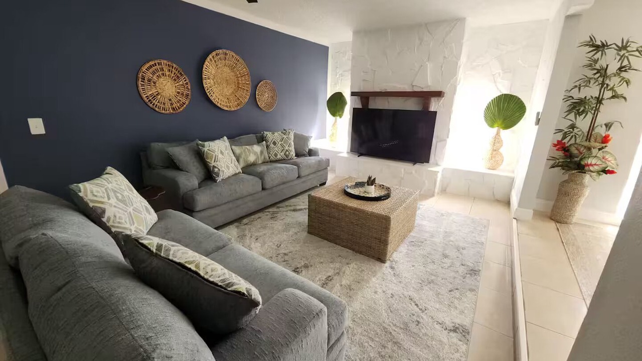 Photo of Livingroom in Mill Run