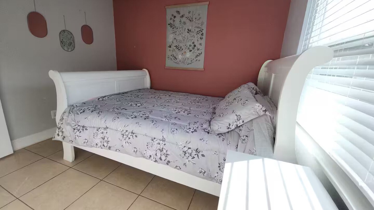 Photo of Bedroom in Mill Run