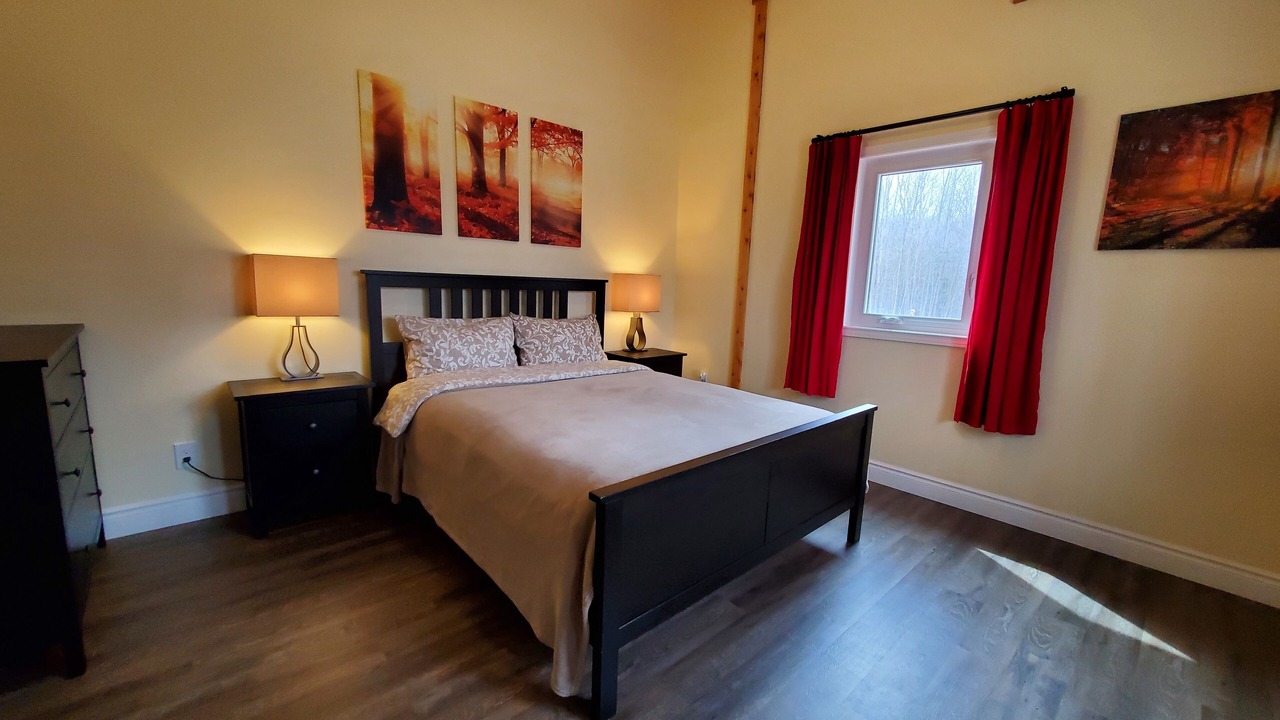 Photo of Bedroom in Lake of Bays