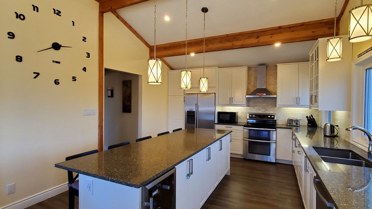 Photo of Kitchen in Lake of Bays