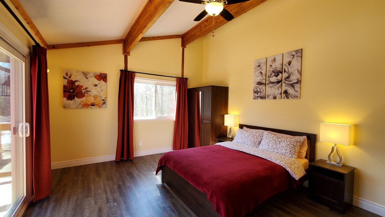 Photo of Bedroom in Lake of Bays