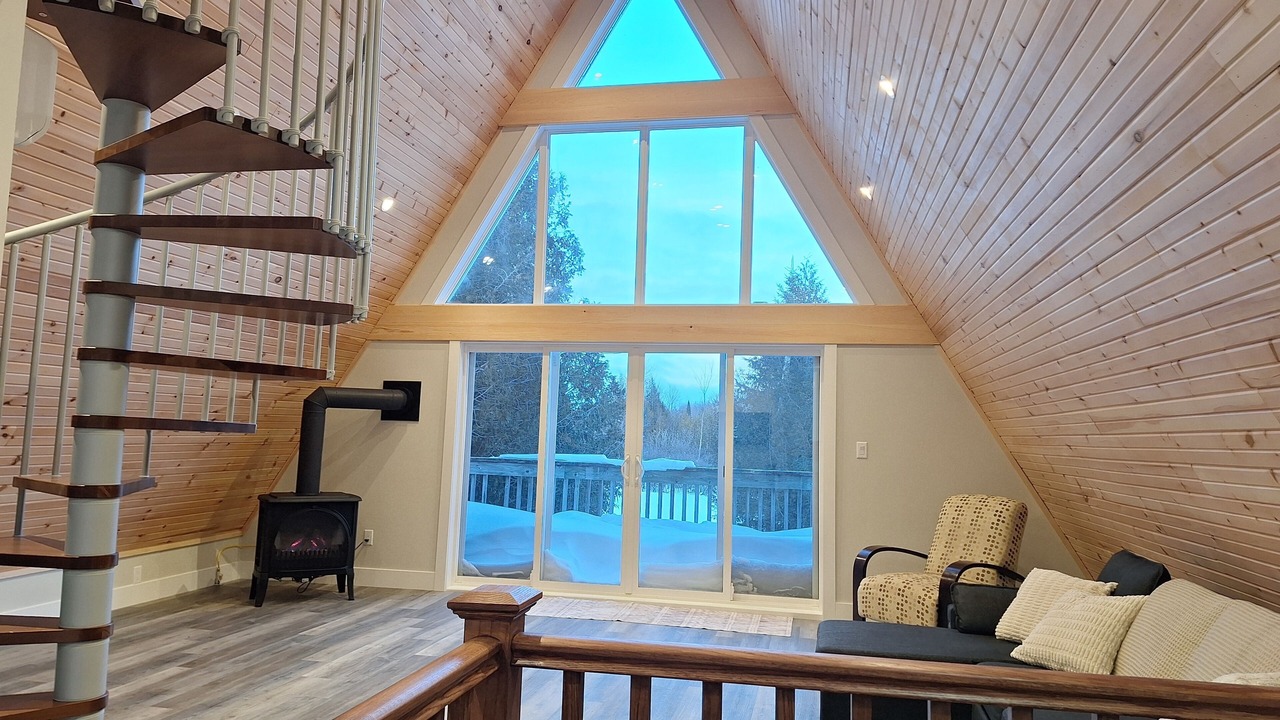 Photo of Livingroom in Chatsworth