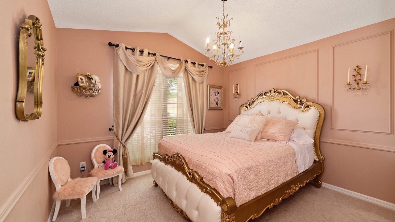 Photo of Bedroom in Windsor Palms