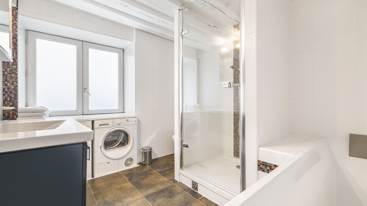 Photo of Bathroom in Saint-Merri