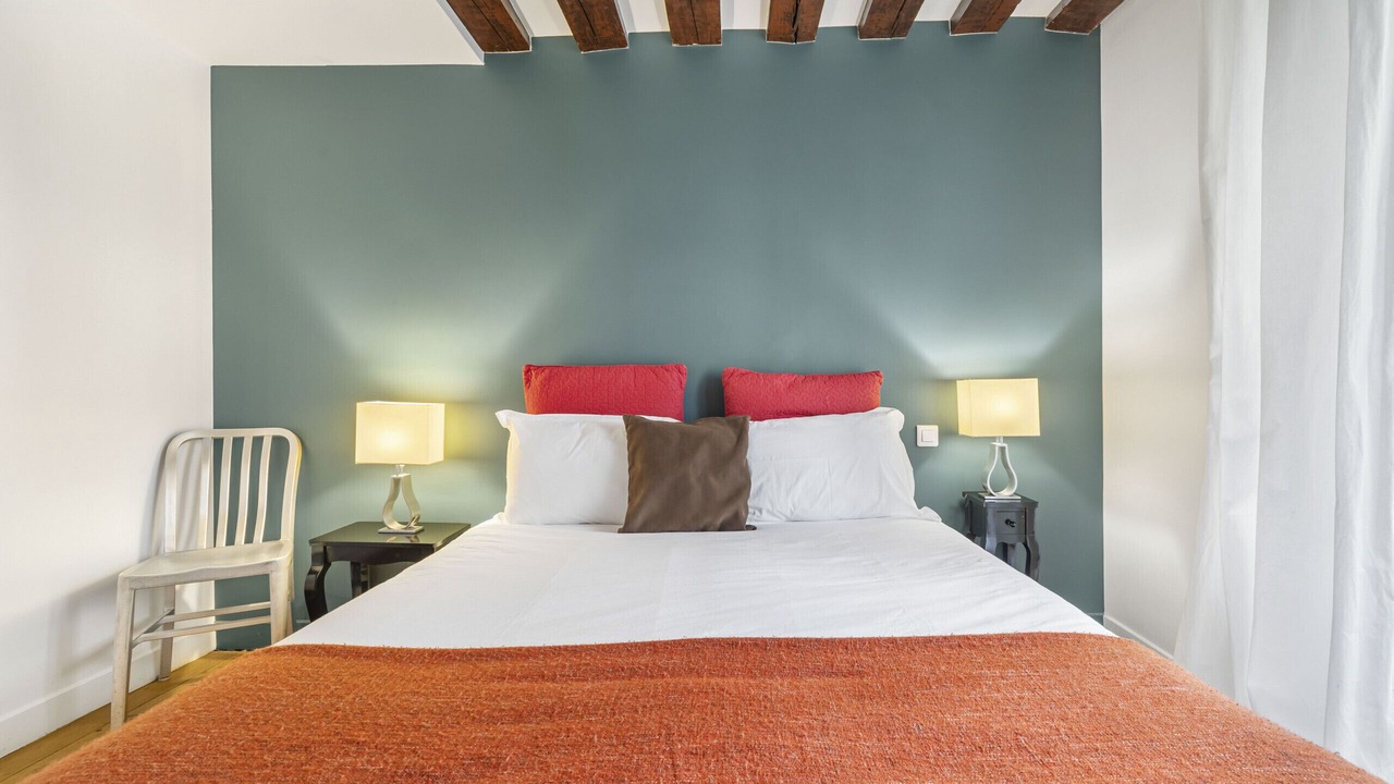 Photo of Bedroom in Saint-Merri