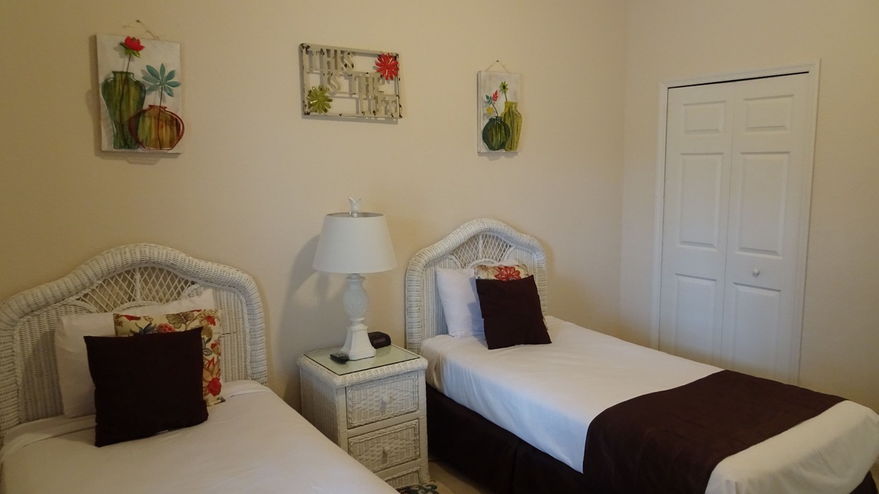 Photo of Bedroom in Bahama Bay