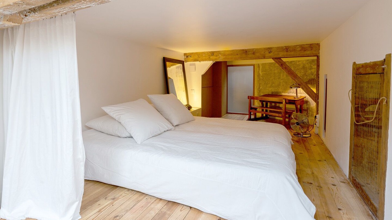 Photo of Bedroom in Hopital Saint-Louis