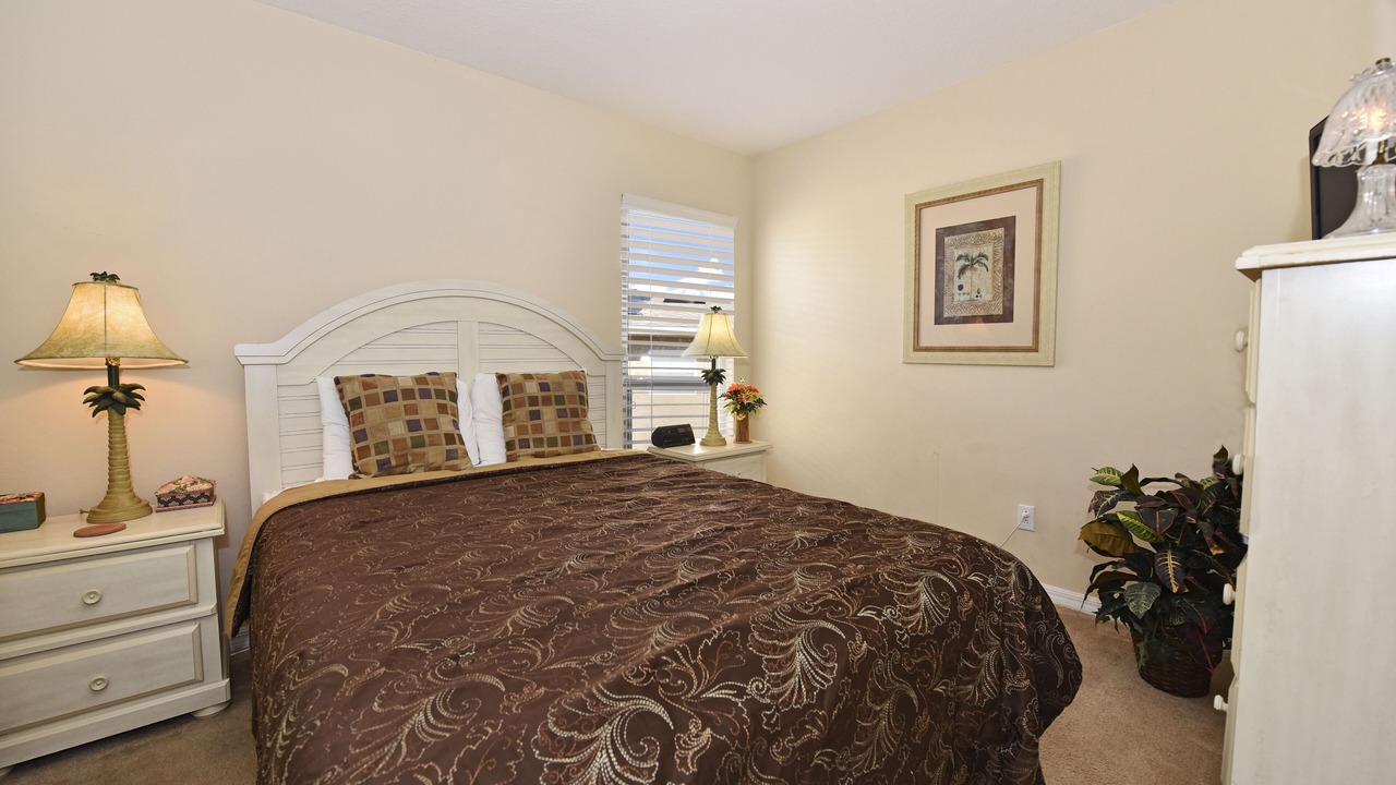 Photo of Bedroom in Watersong