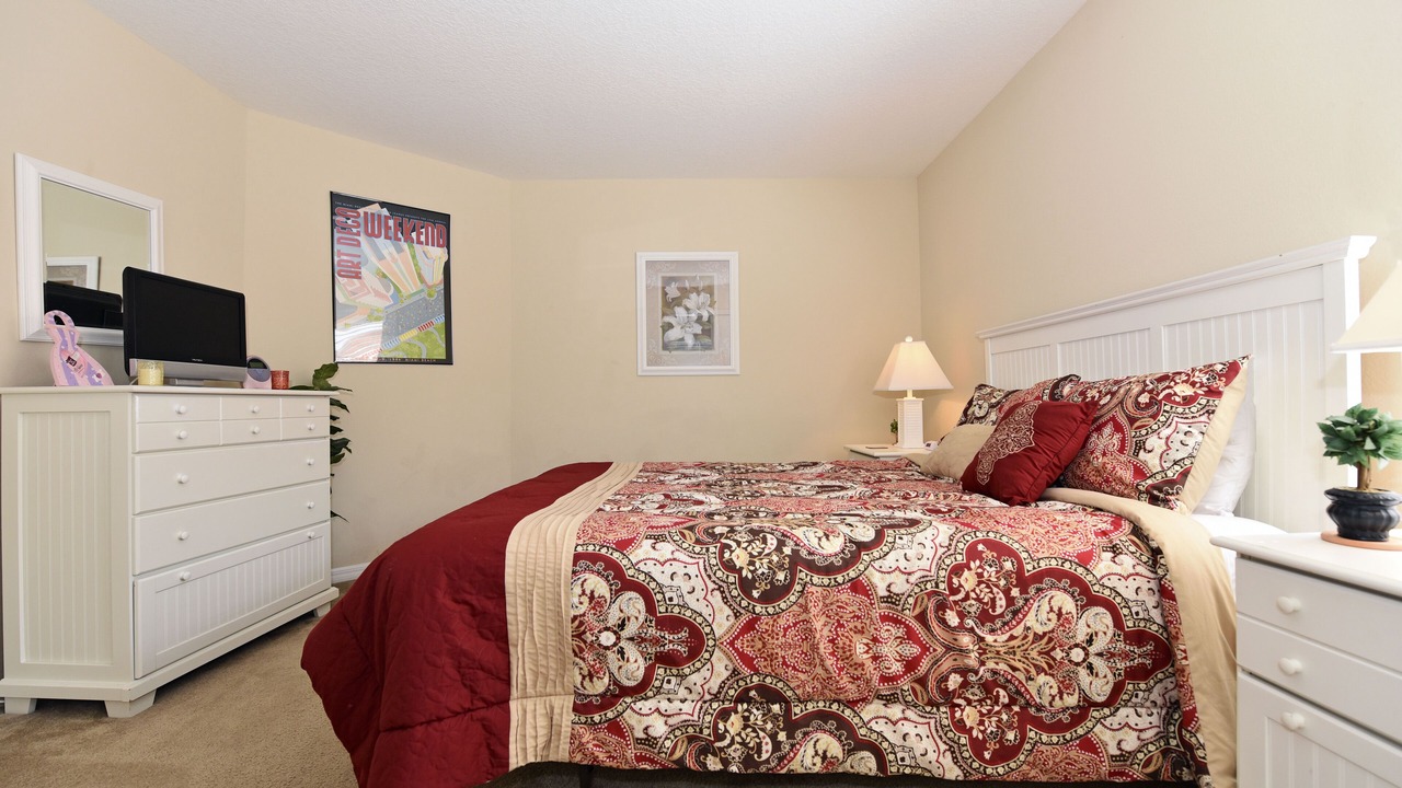 Photo of Bedroom in Watersong
