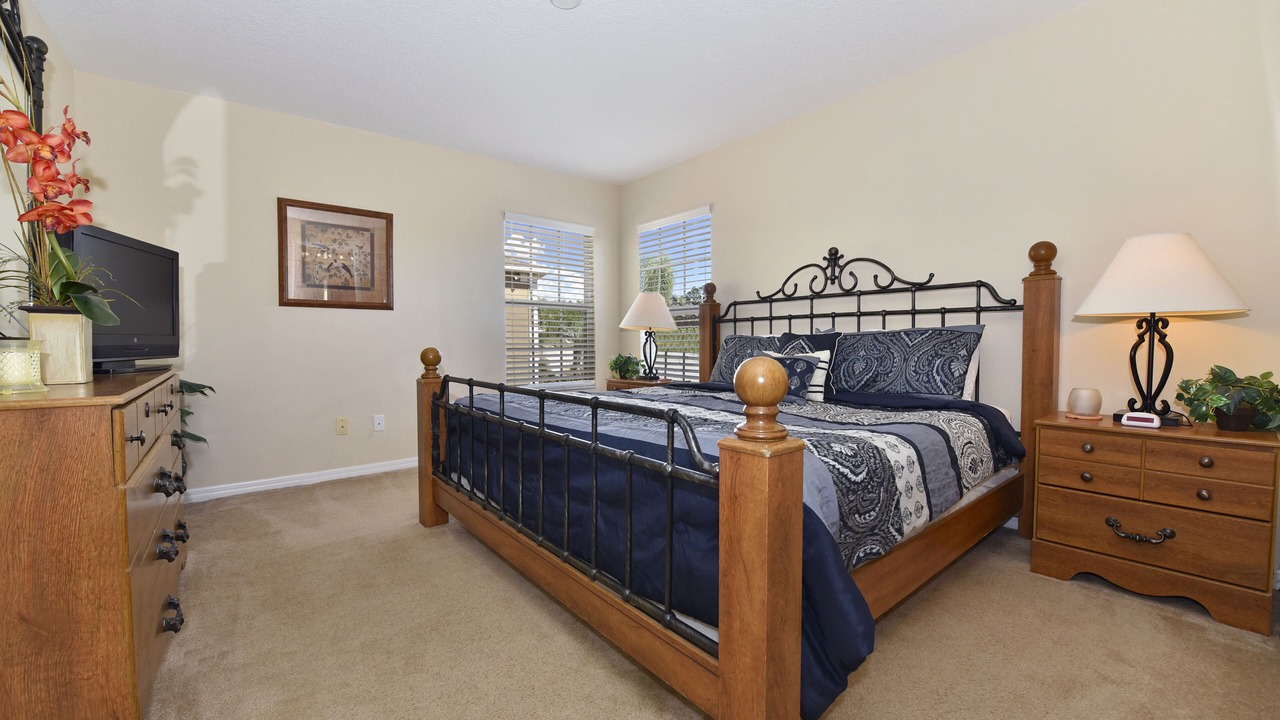 Photo of Bedroom in Watersong