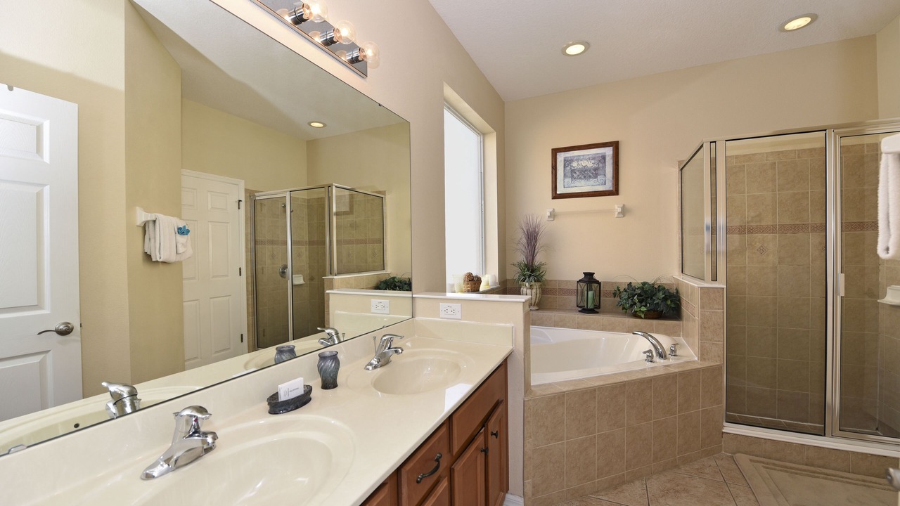 Photo of Bathroom in Watersong