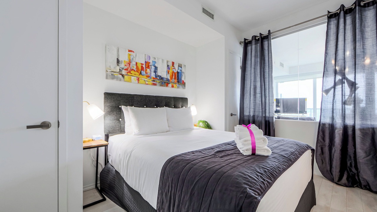 Photo of Bedroom in Bloor-Yorkville