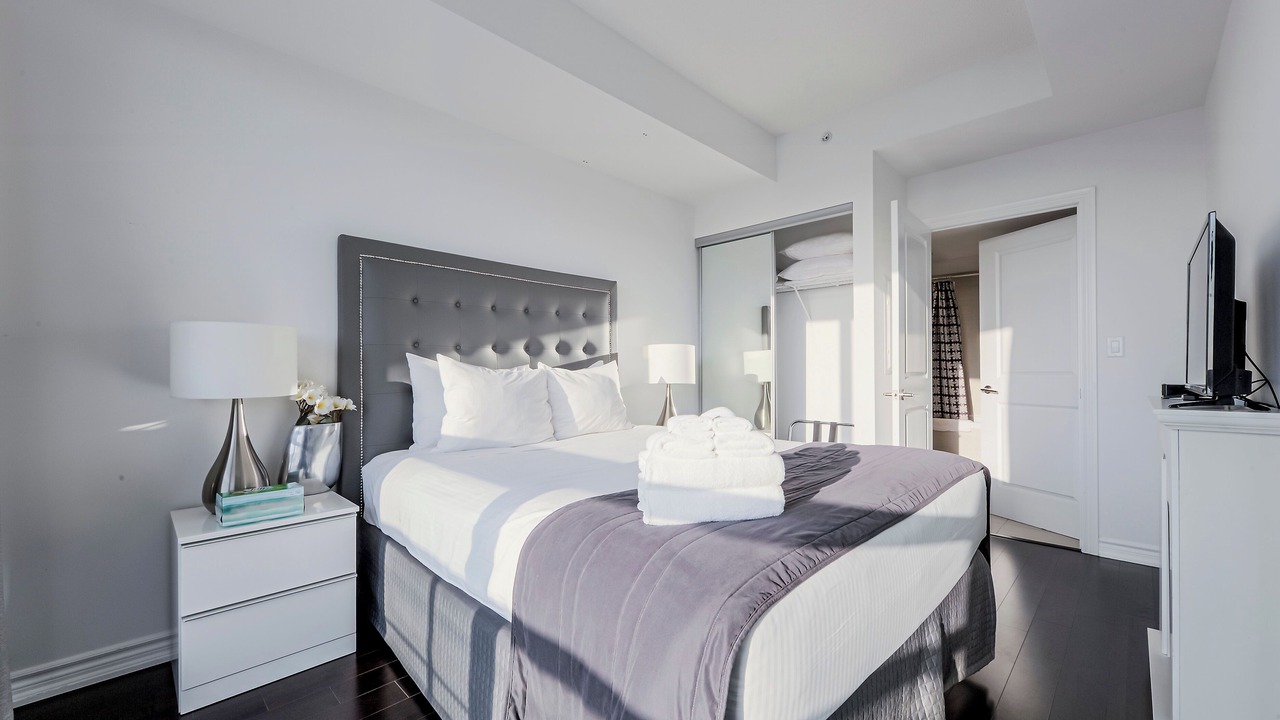 Photo of Bedroom in Bloor-Yorkville