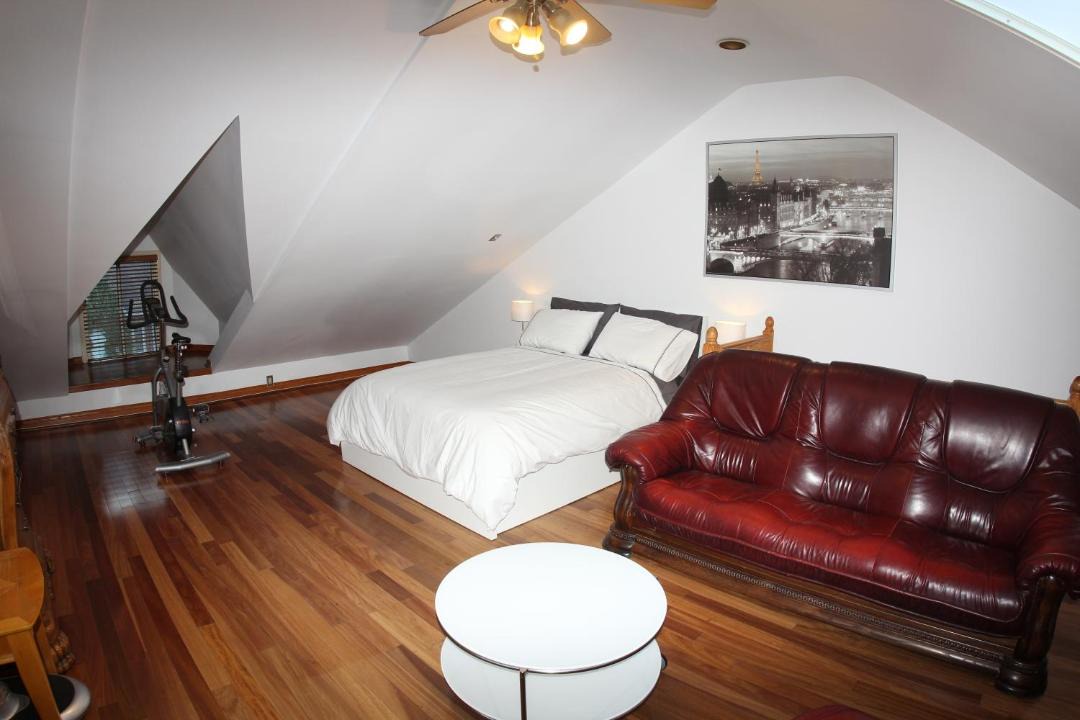 Photo of Livingroom in Cabbagetown