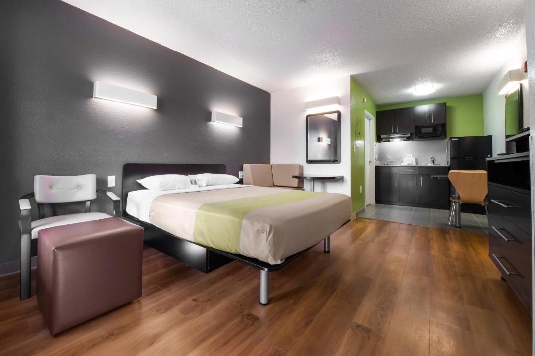 Photo of Bedroom in Coral Springs