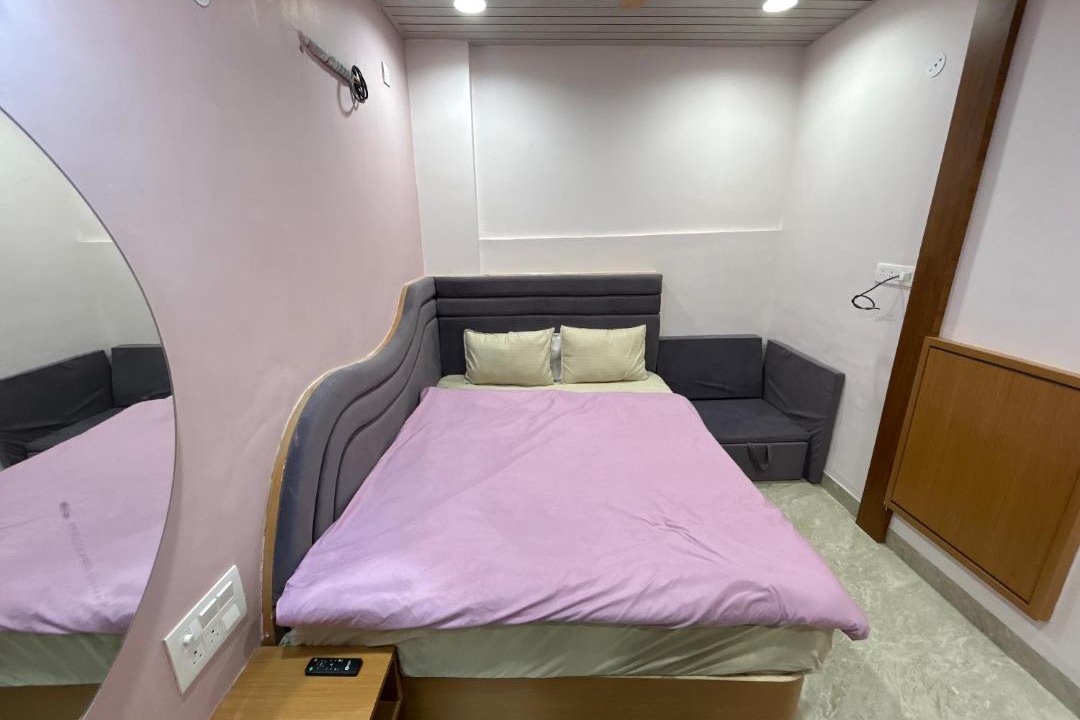 Photo of Bedroom in Vile Parle East