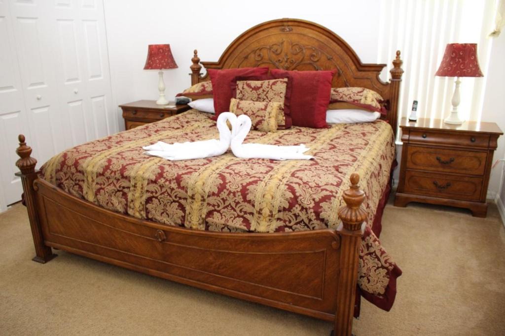 Photo of Bedroom in Florida Pines