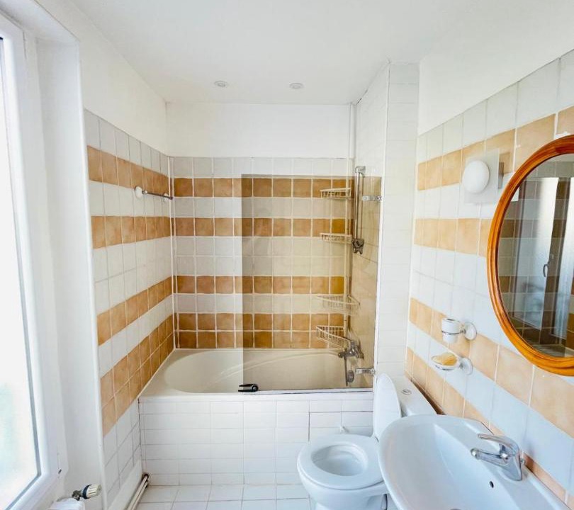 Photo of Bathroom in Noisy-le-Grand