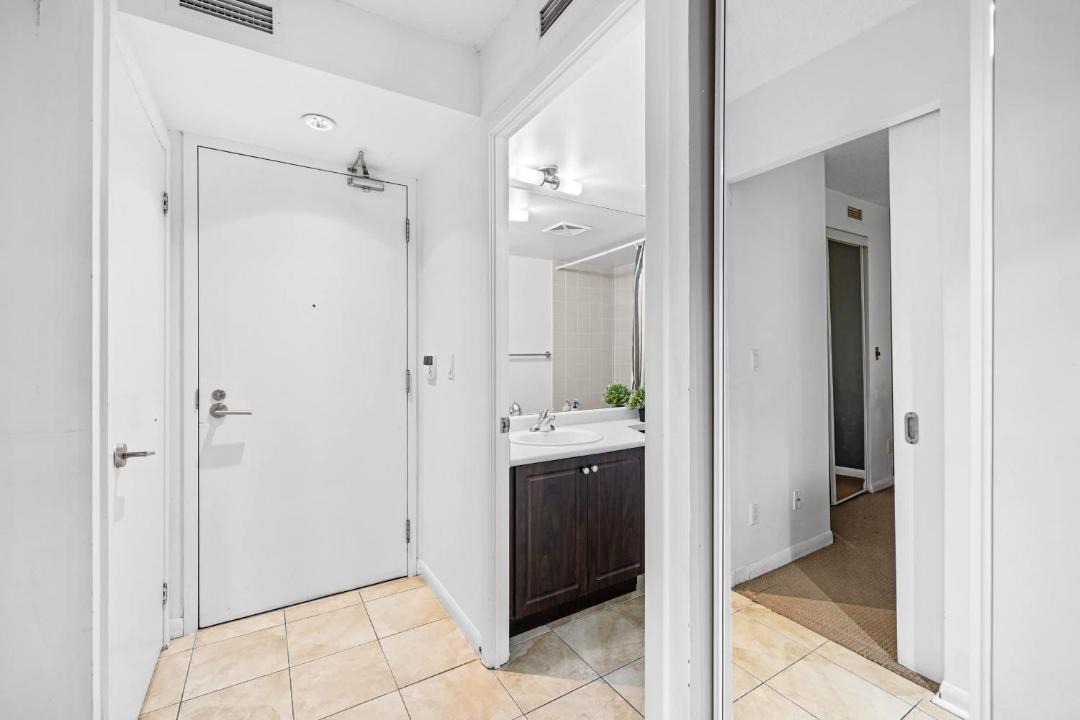 Photo of Bathroom in Bathurst Quay
