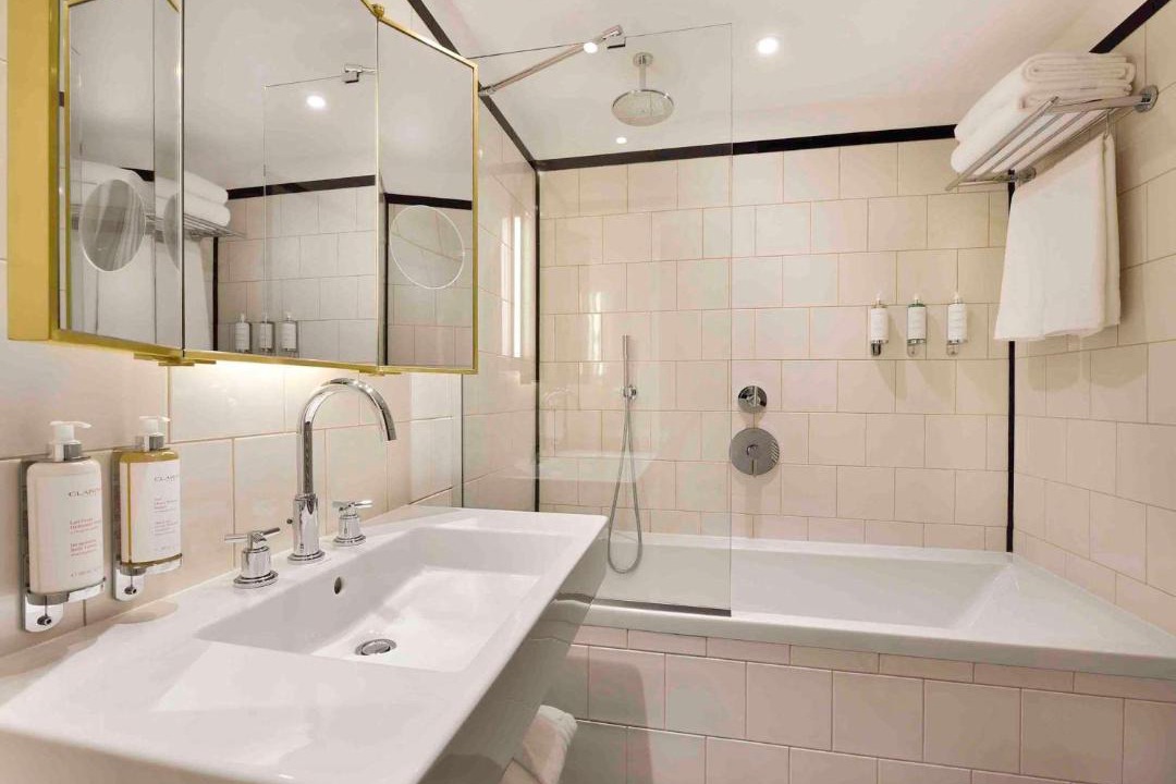 Photo of Bathroom in Quartier de la Porte-Saint-Denis