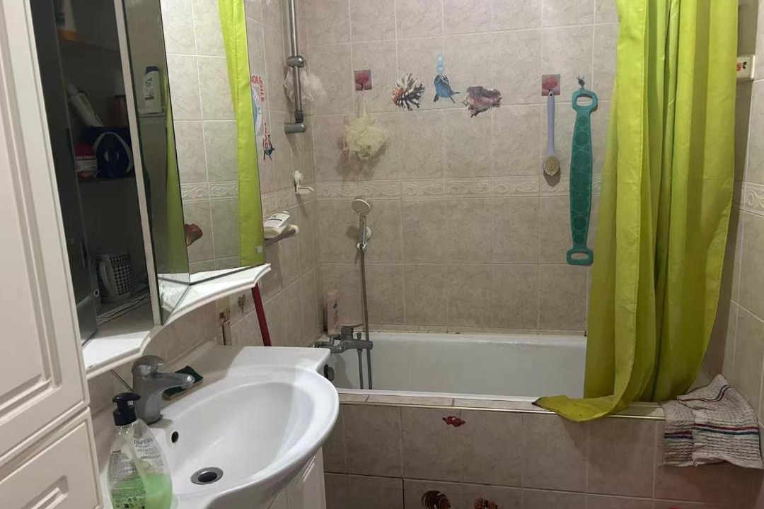 Photo of Bathroom in Cite Paul Eluard