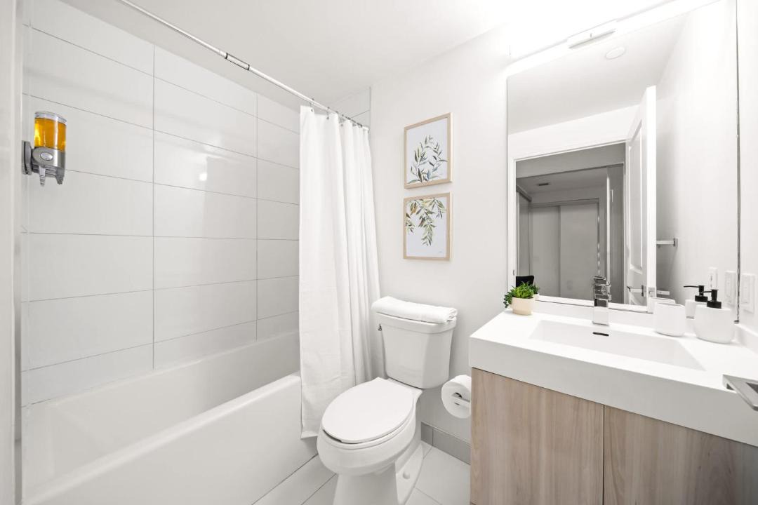 Photo of Bathroom in Garden District