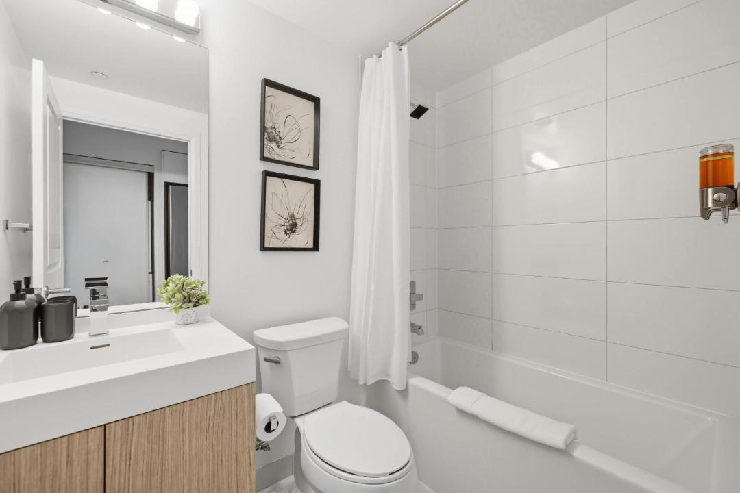 Photo of Bathroom in Garden District
