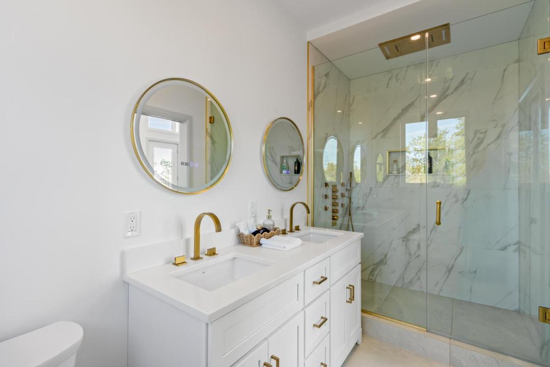 Photo of Bathroom in Tobermory