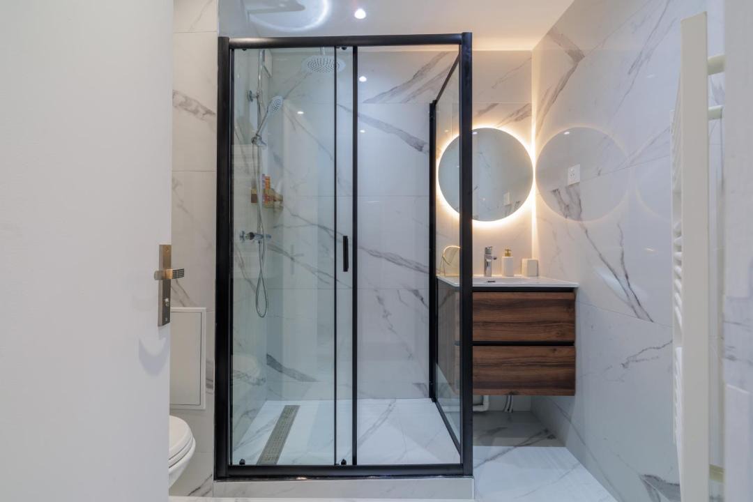 Photo of Bathroom in Les Puces de Saint-Ouen