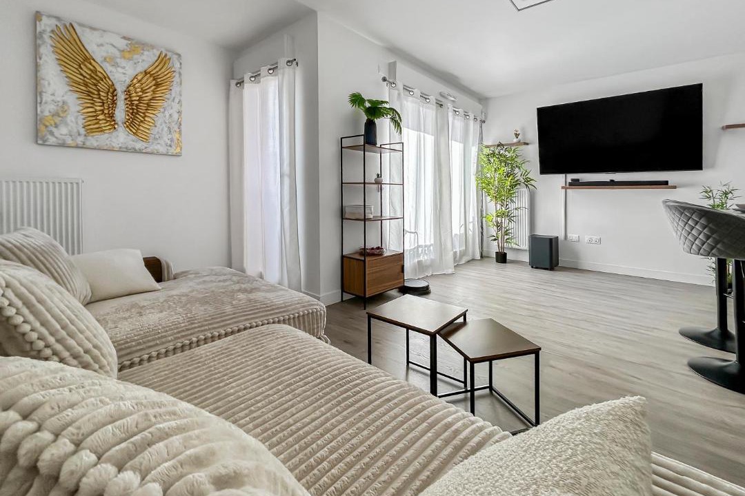 Photo of Livingroom in Romainville