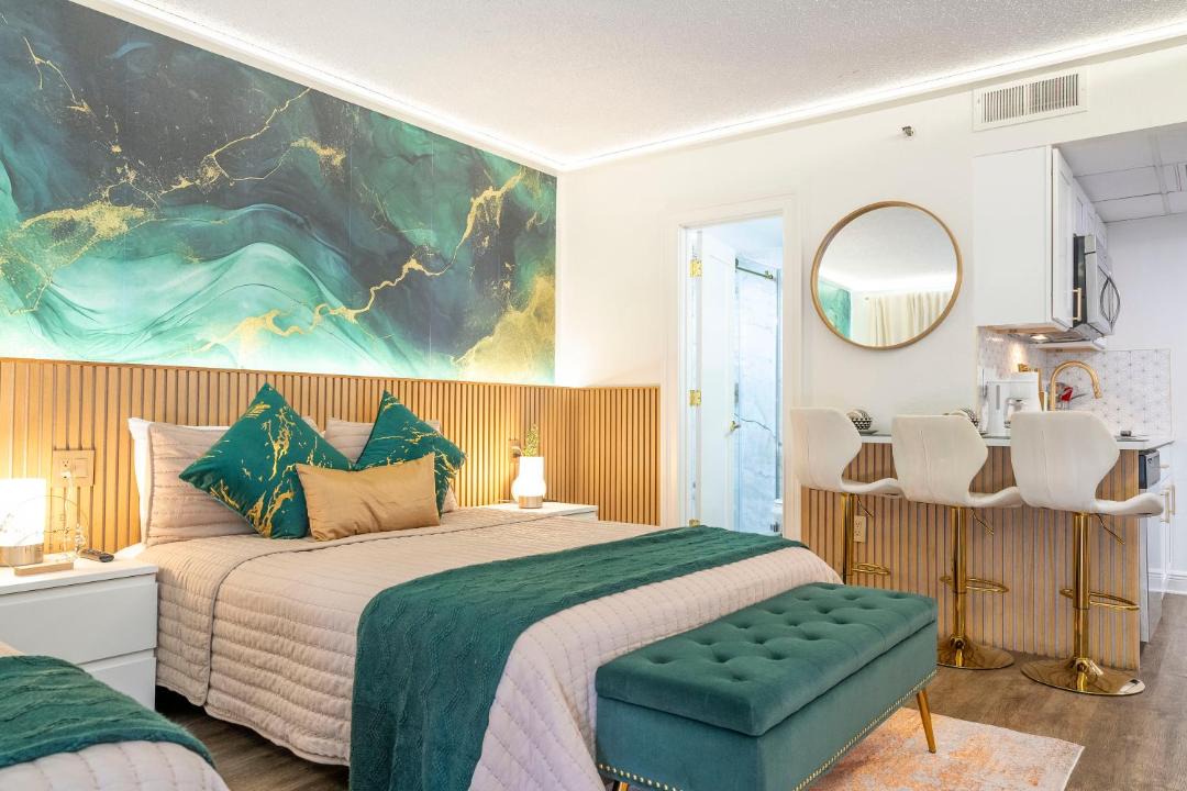 Photo of Bedroom in Florida Center