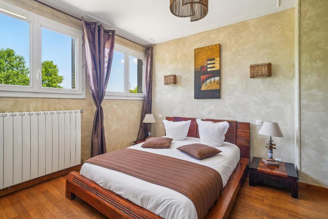 Photo of Bedroom in Roissy-en-France
