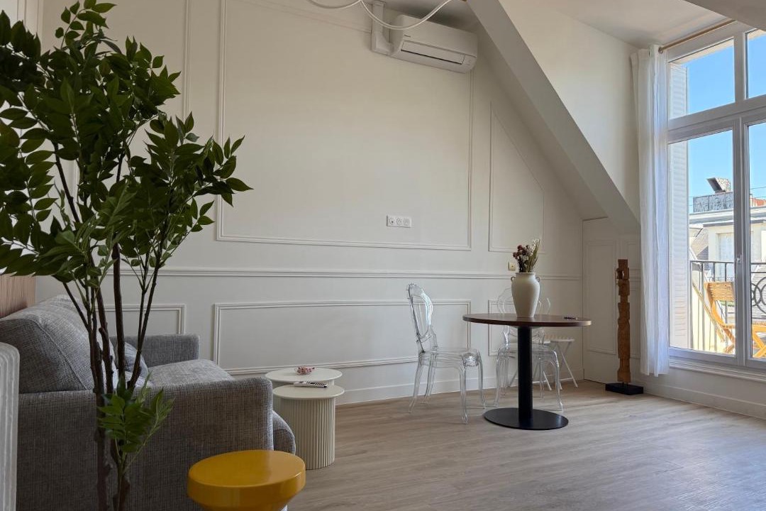 Photo of Livingroom in Faubourg-du-Roule