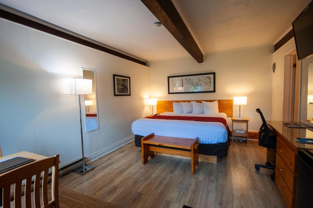 Photo of Bedroom in Haliburton